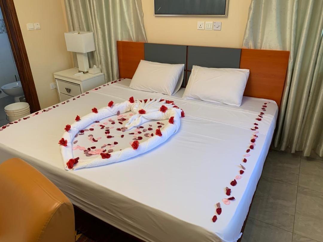 Seyramz Palace - Free Airport Pick Up - High Speed Starlink Wifi - Car Rental Tamale 外观 照片